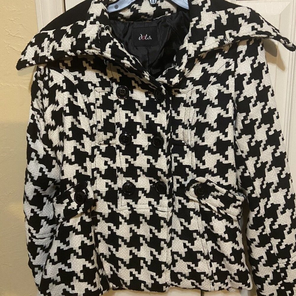 Dots Brand Coat Black and White, Size Women's Medium (NWOT/Great Condition!)